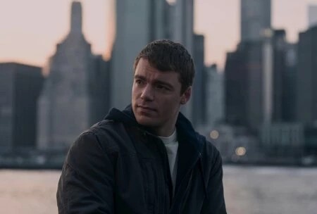 Картинка из сериала Ночной агент